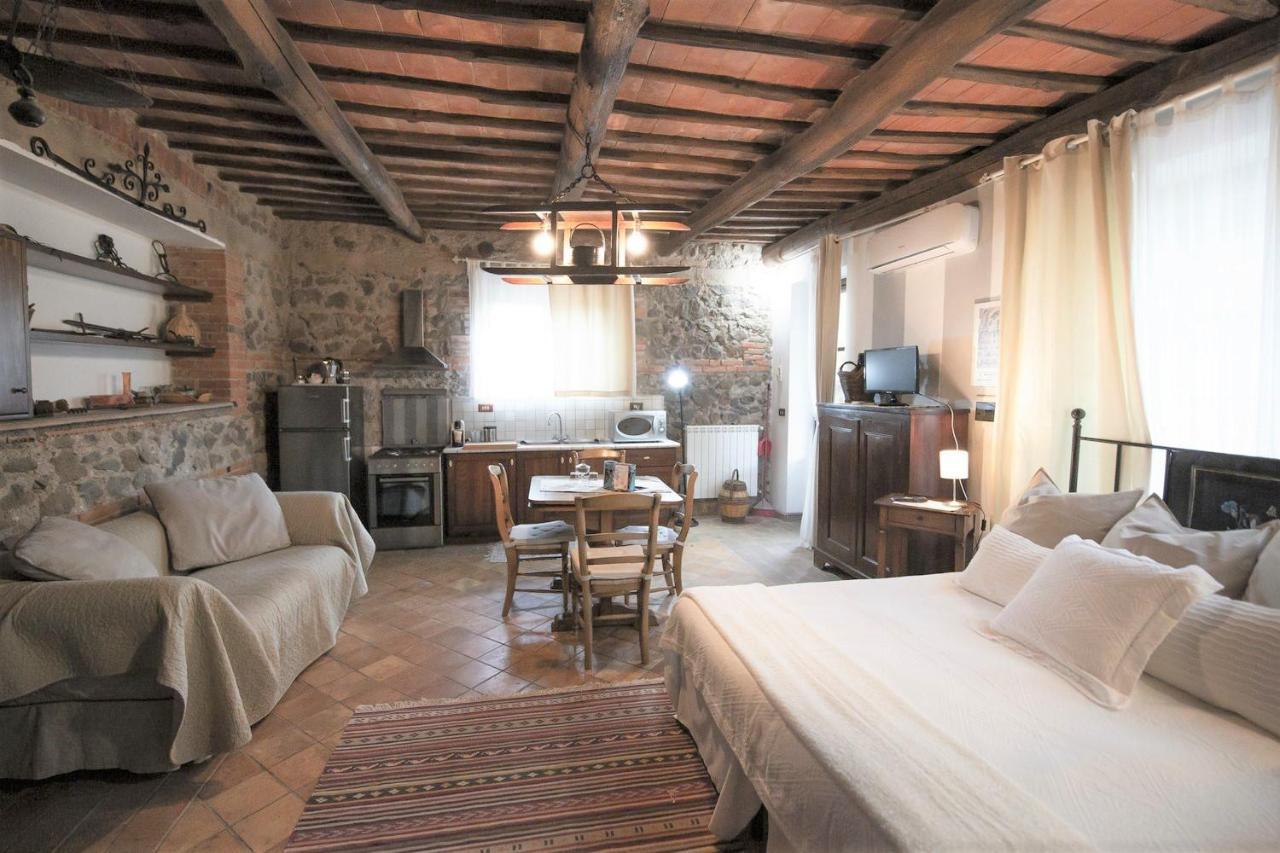 Agriturismo Borgo Di Campagna Il Tesoro Torre Alfina Kültér fotó